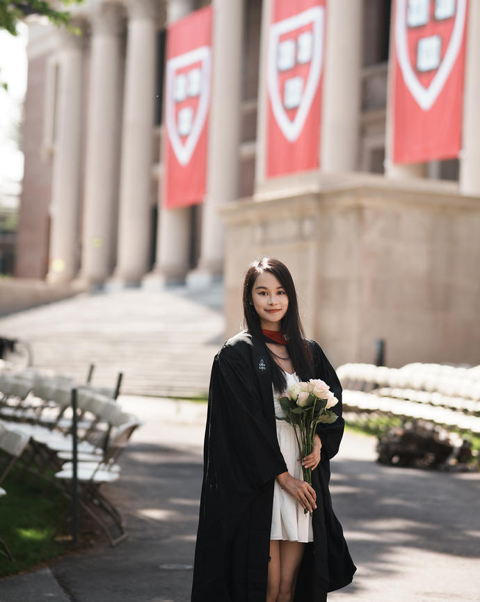 Helen Zhu